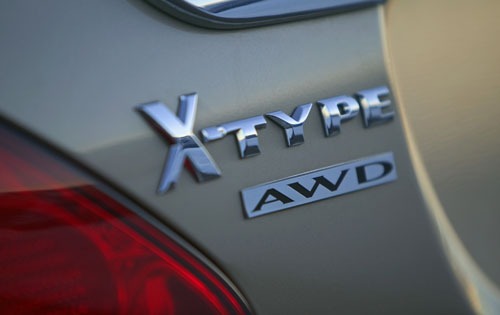 Ягуар X-Type значок